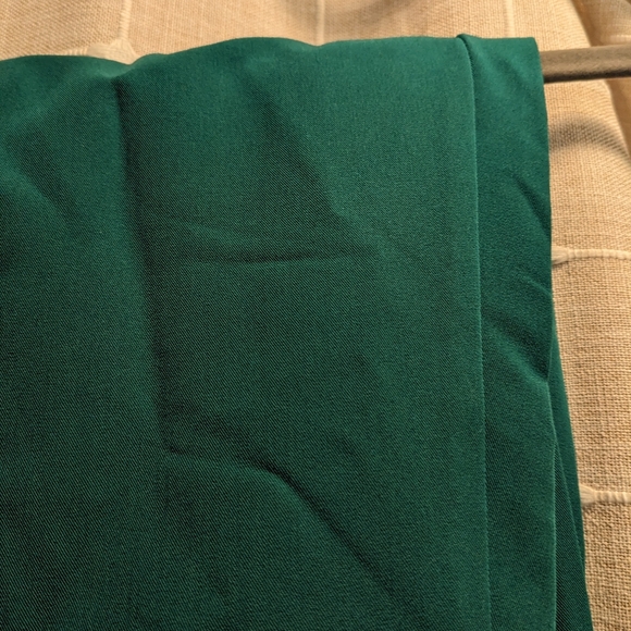 NWT Hunter Green Mandala Scrub Set - Picture 5 of 5